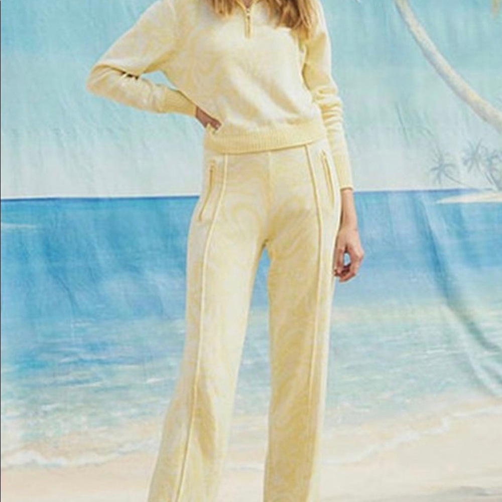 House of Sunny bay tracksuit. Yellow swirls, super cute for daytime look!! ⭐️